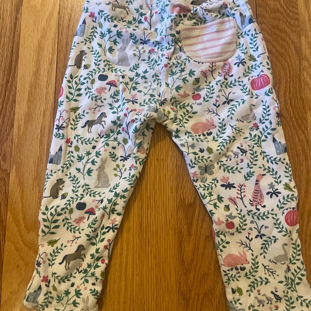 Mini Boden Cream pants with Animal and Nature Print - Picture 2 of 3